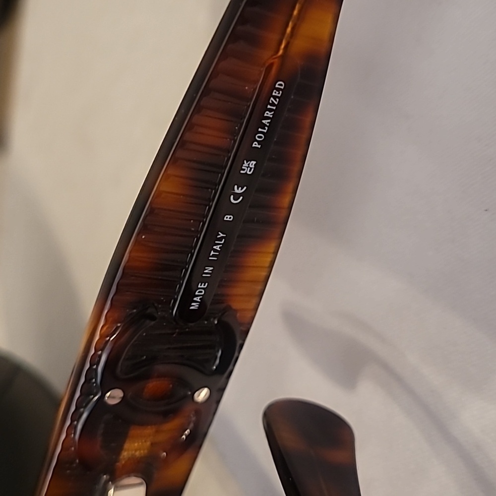 CHANEL Tortoise Shell Sunglasses with Brown Gradient Lenses - Picture 6 of 8